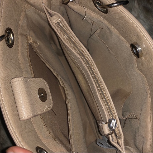 Tan purse - Picture 3 of 5